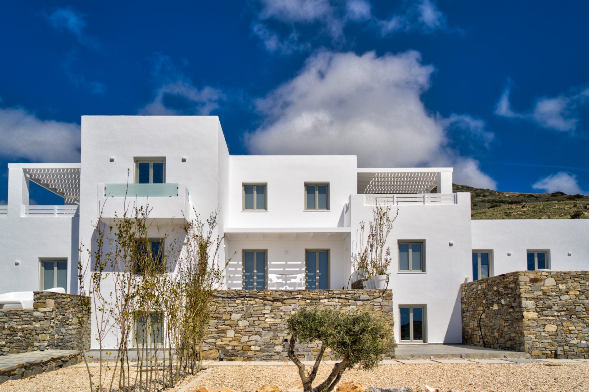 rent a villa in greece august