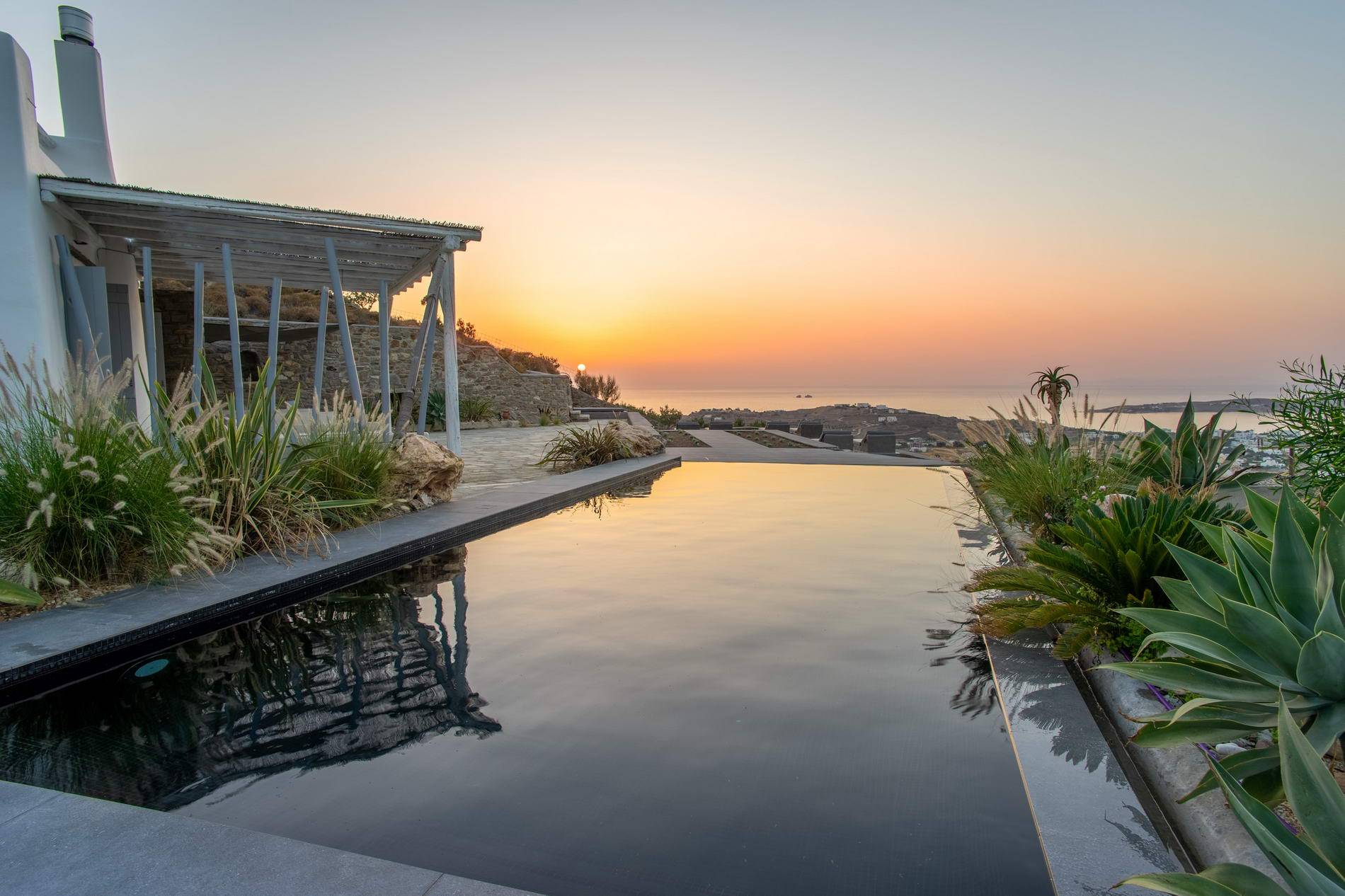 Sunset Villa Paros Pool - Sunset View