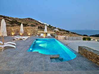 Villas with pool in Paros Greece